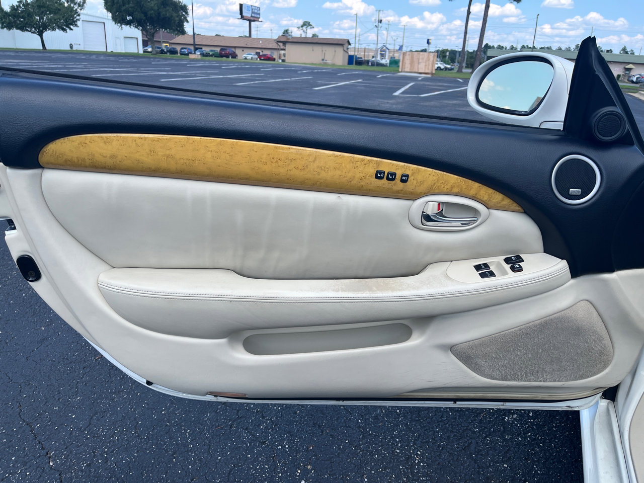 Used 2005 Lexus SC 430 Convertible image 24