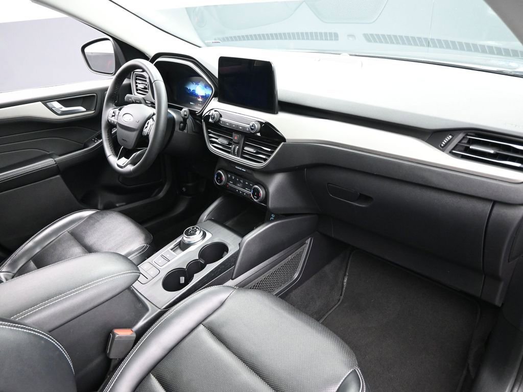 Used 2022 Ford Escape SEL w/ Technology Package AWD/4WD image 29
