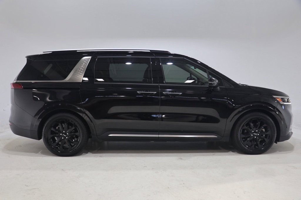 Used 2023 Kia Carnival SX Prestige FWD image 9