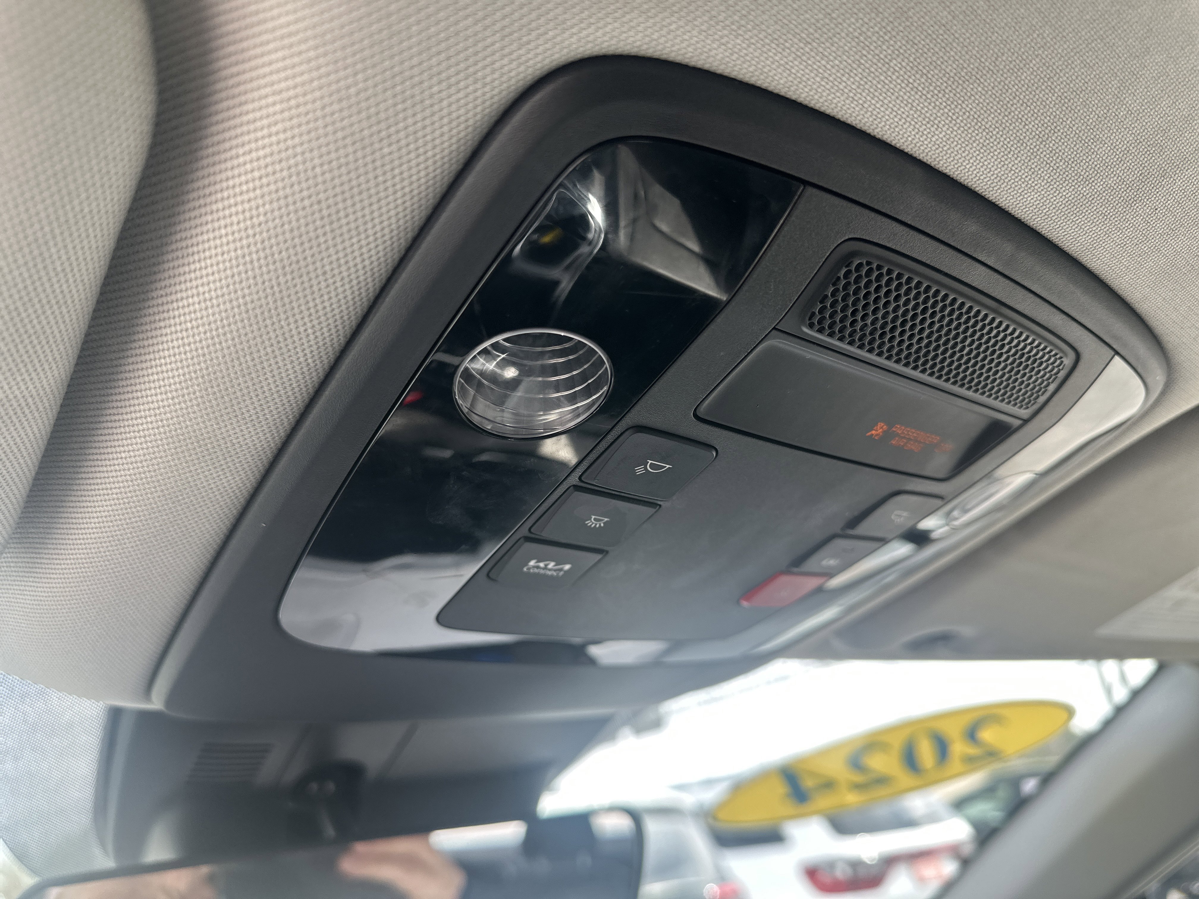Used 2024 Kia Carnival SX image 36