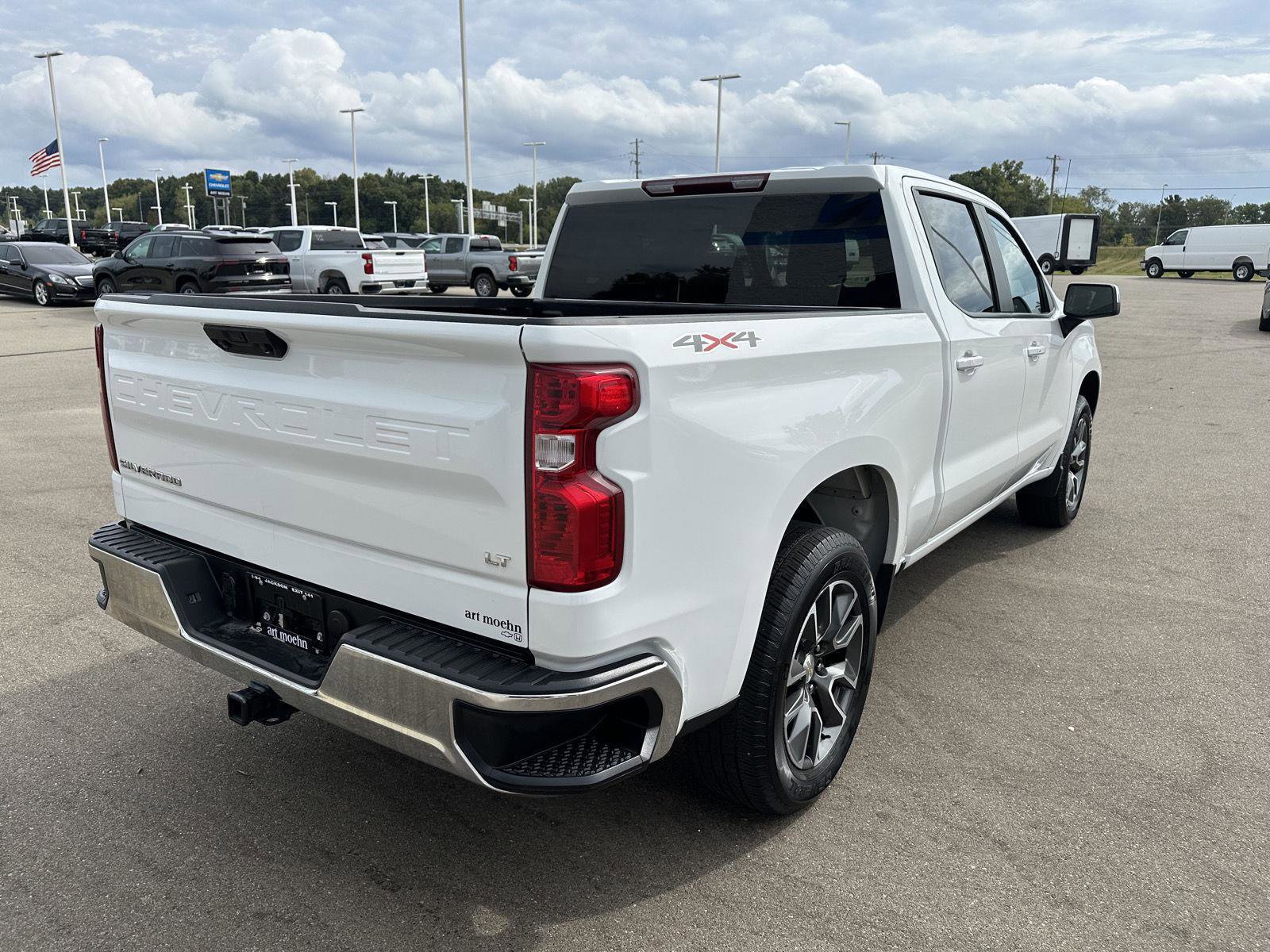 Used 2024 Chevrolet Silverado 1500 LT image 8