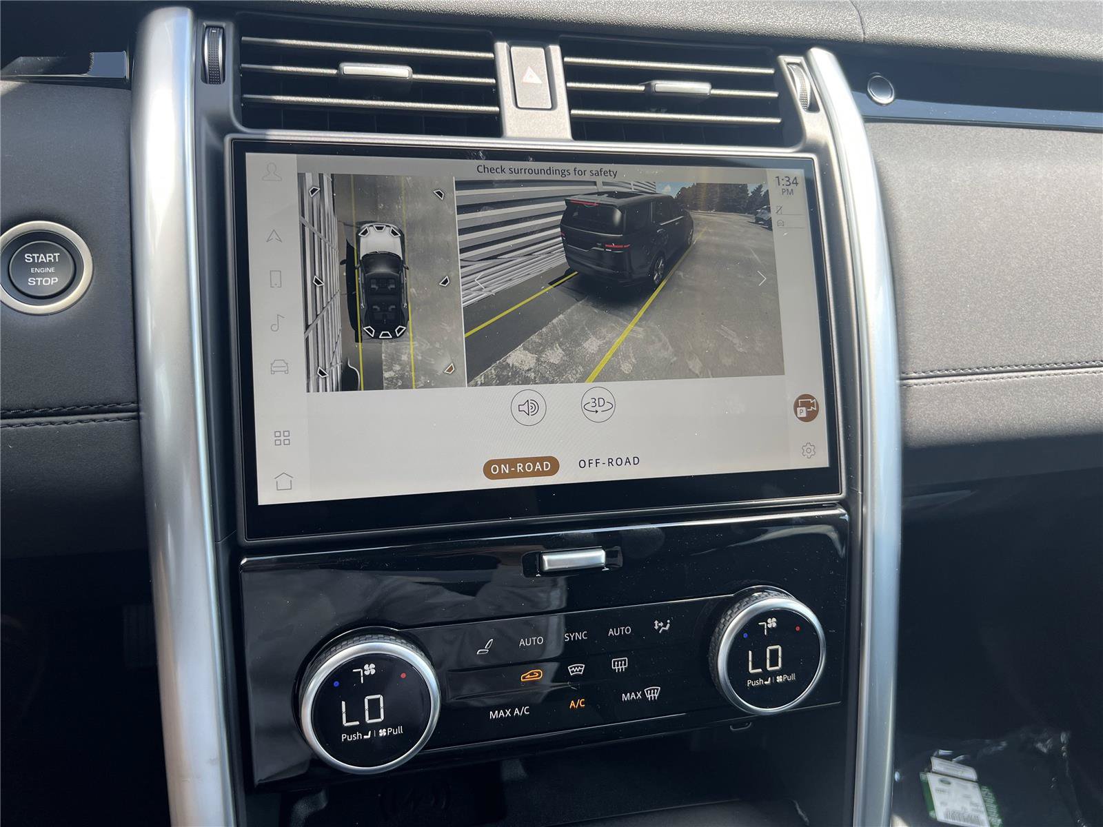New 2025 Land Rover Discovery S AWD/4WD image 22