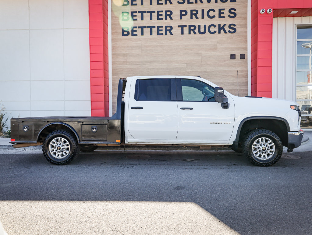 Used 2021 Chevrolet Silverado 3500 W/T w/ WT Convenience Package AWD/4WD image 2