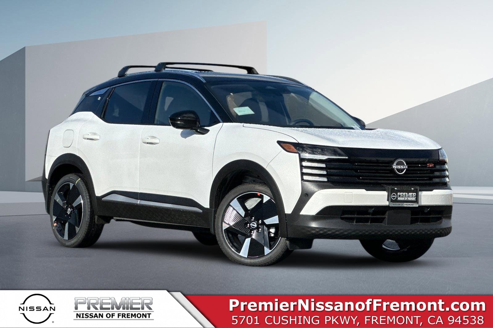 New 2026 Nissan Kicks SR w/ Cold Weather Package