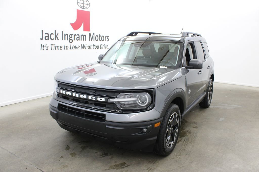Used 2024 Ford Bronco Sport Outer Banks AWD/4WD image 2