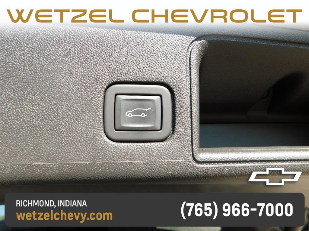 Used 2023 GMC Terrain SLE w/ Driver Convenience Package FWD image 22