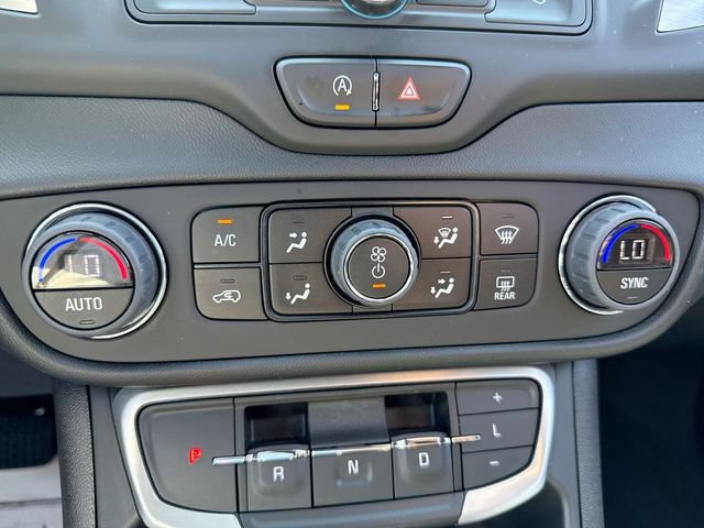 Used 2023 GMC Terrain SLE w/ Driver Convenience Package FWD image 19
