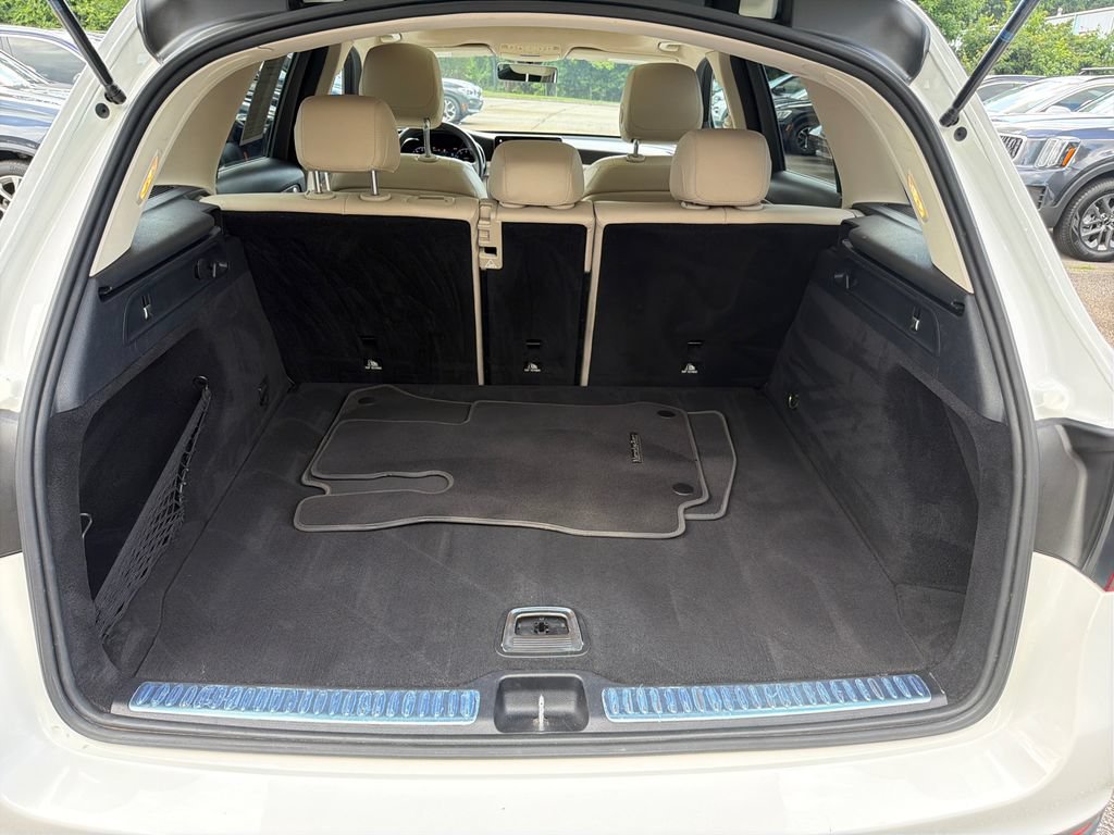 Used 2021 Mercedes-Benz GLC 300 w/ Premium Package image 19