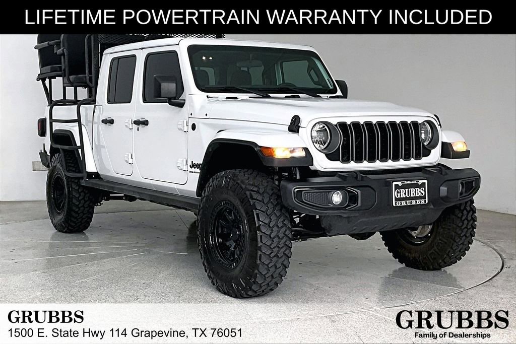 Used 2025 Jeep Gladiator Sport image 1