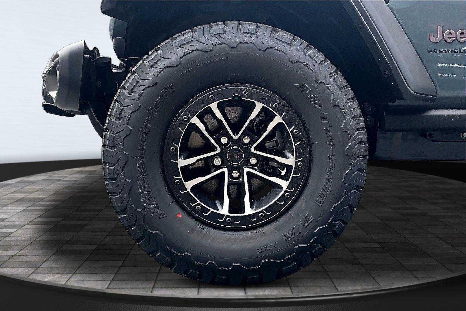 New 2026 Jeep Wrangler Unlimited Rubicon w/ Xtreme 35 Tire Package image 12