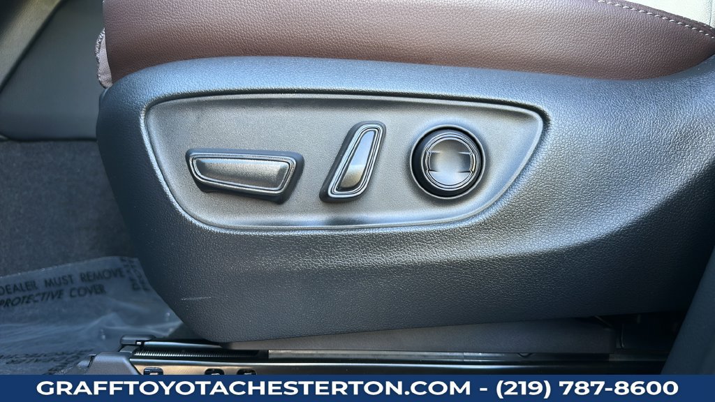 Used 2027 Toyota Land Cruiser w/ Premium Package AWD/4WD image 15