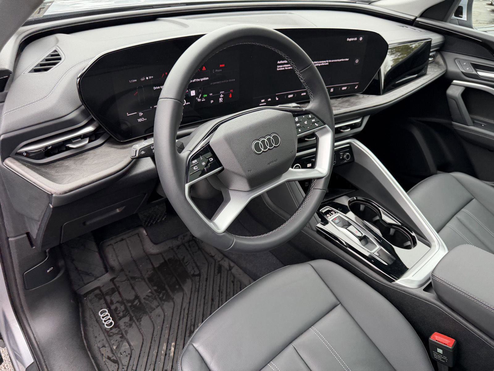 Used 2025 Audi Q5 Premium w/ Convenience Package image 13