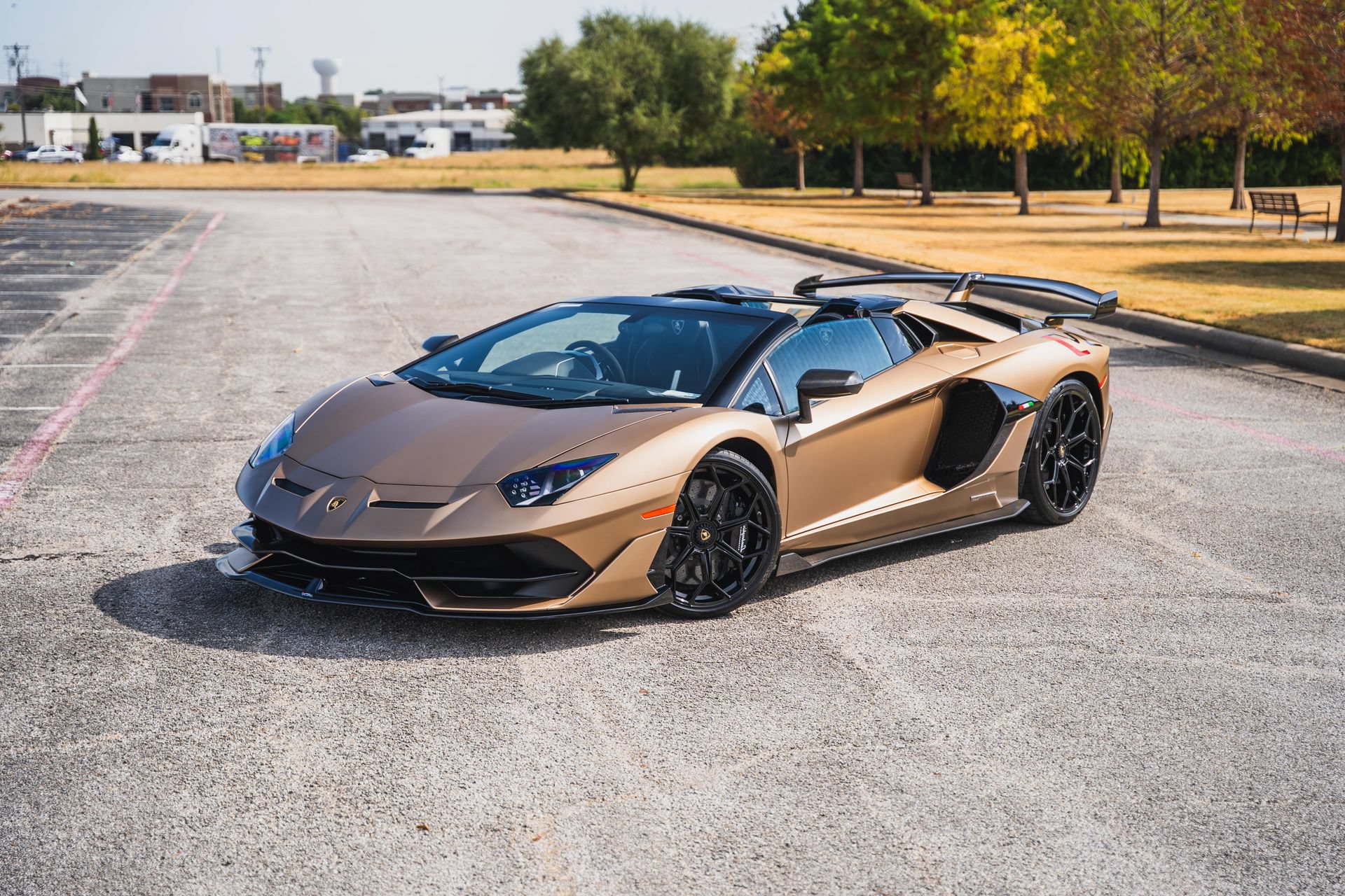 Used 2021 Lamborghini Aventador SVJ AWD/4WD image 2