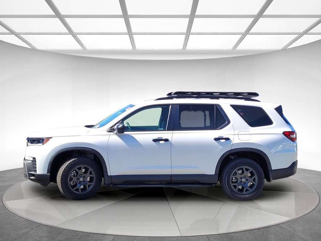 New 2026 Honda Pilot TrailSport image 6