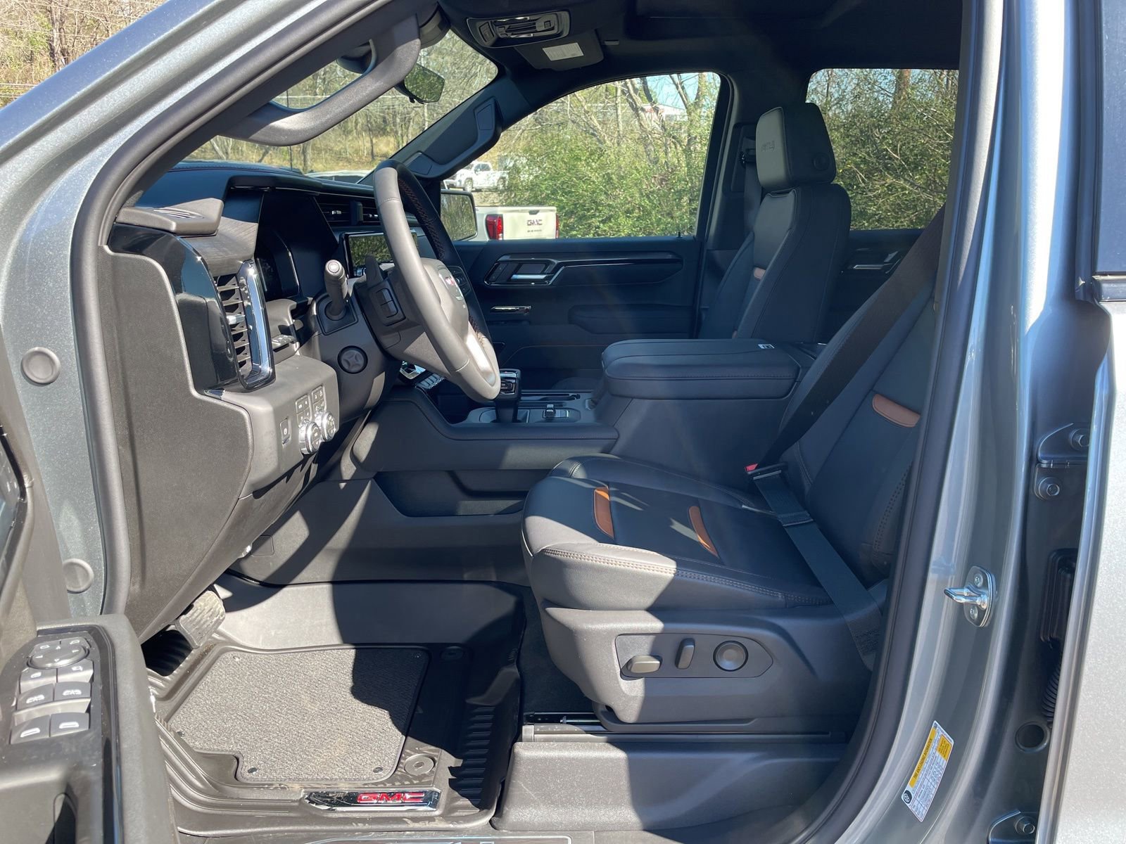 New 2026 GMC Sierra 1500 AT4 w/ AT4 Premium Package image 11