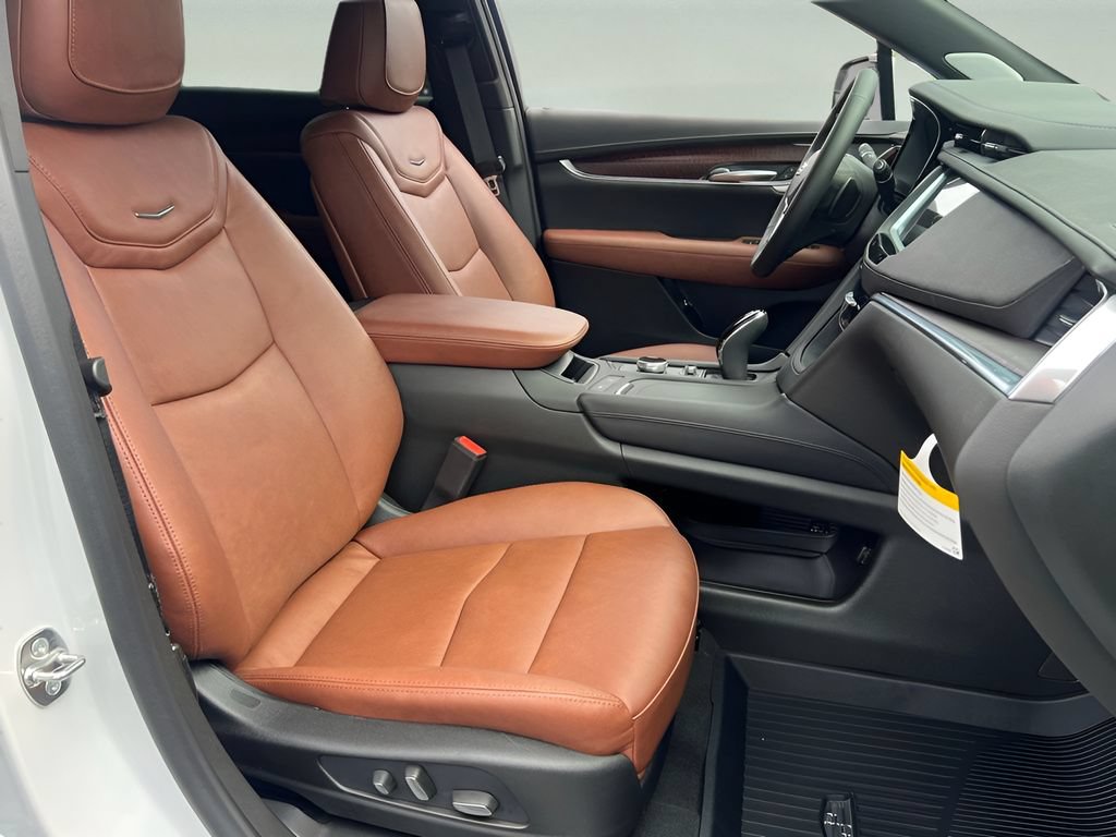 New 2026 Cadillac XT5 Premium Luxury w/ LPO, Floor Liner Package FWD image 17