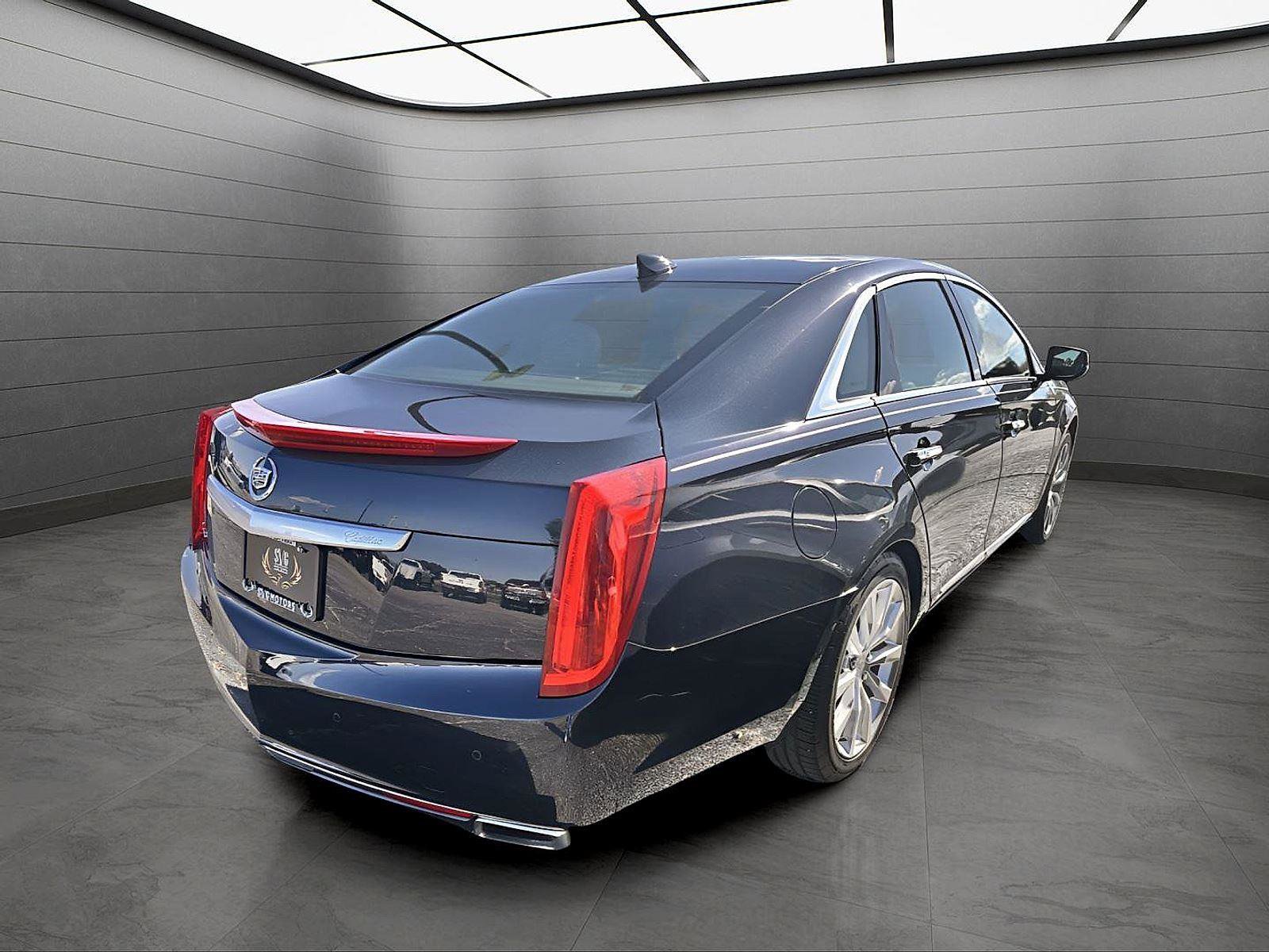 Used 2015 Cadillac XTS Luxury w/ Driver Awareness Package image 4