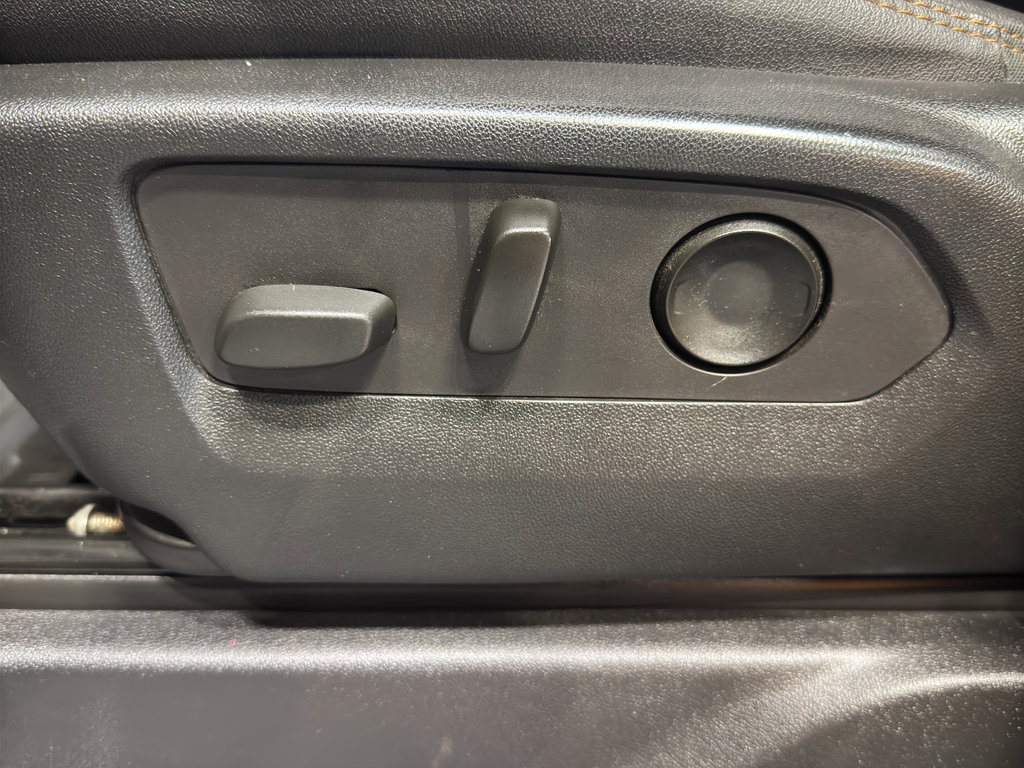 Used 2022 GMC Sierra 1500 AT4 w/ Sierra Safety Plus Package image 20