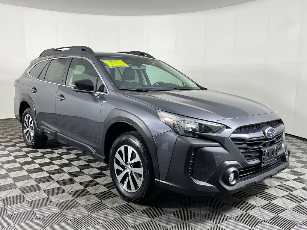 Used 2024 Subaru Outback Premium AWD/4WD image 3
