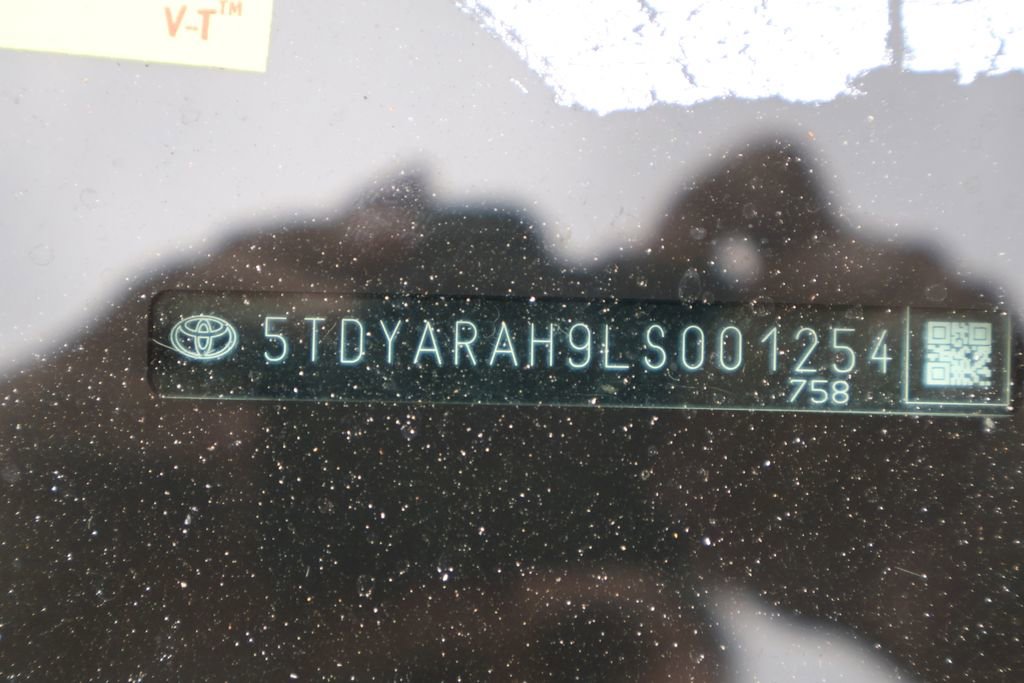 Certified 2020 Toyota Highlander Limited image 7