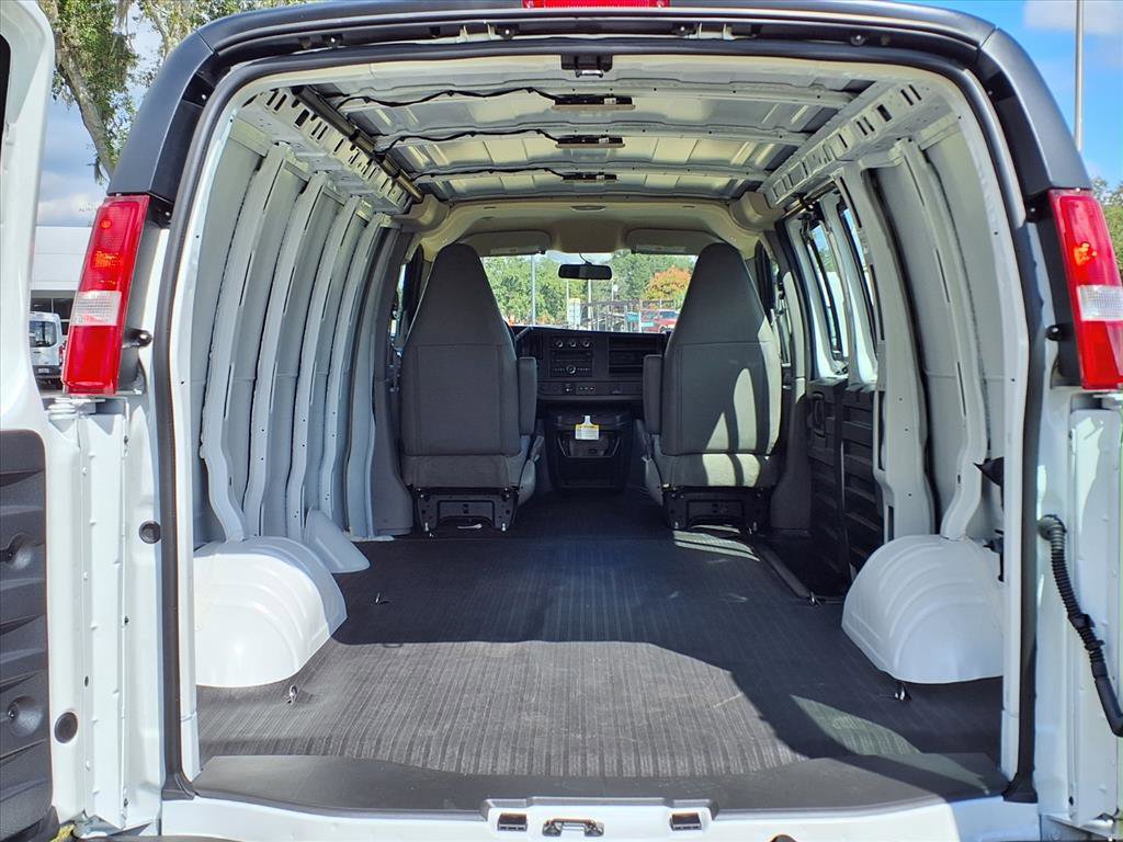 New 2025 Chevrolet Express 2500 w/ Driver Convenience Package image 7