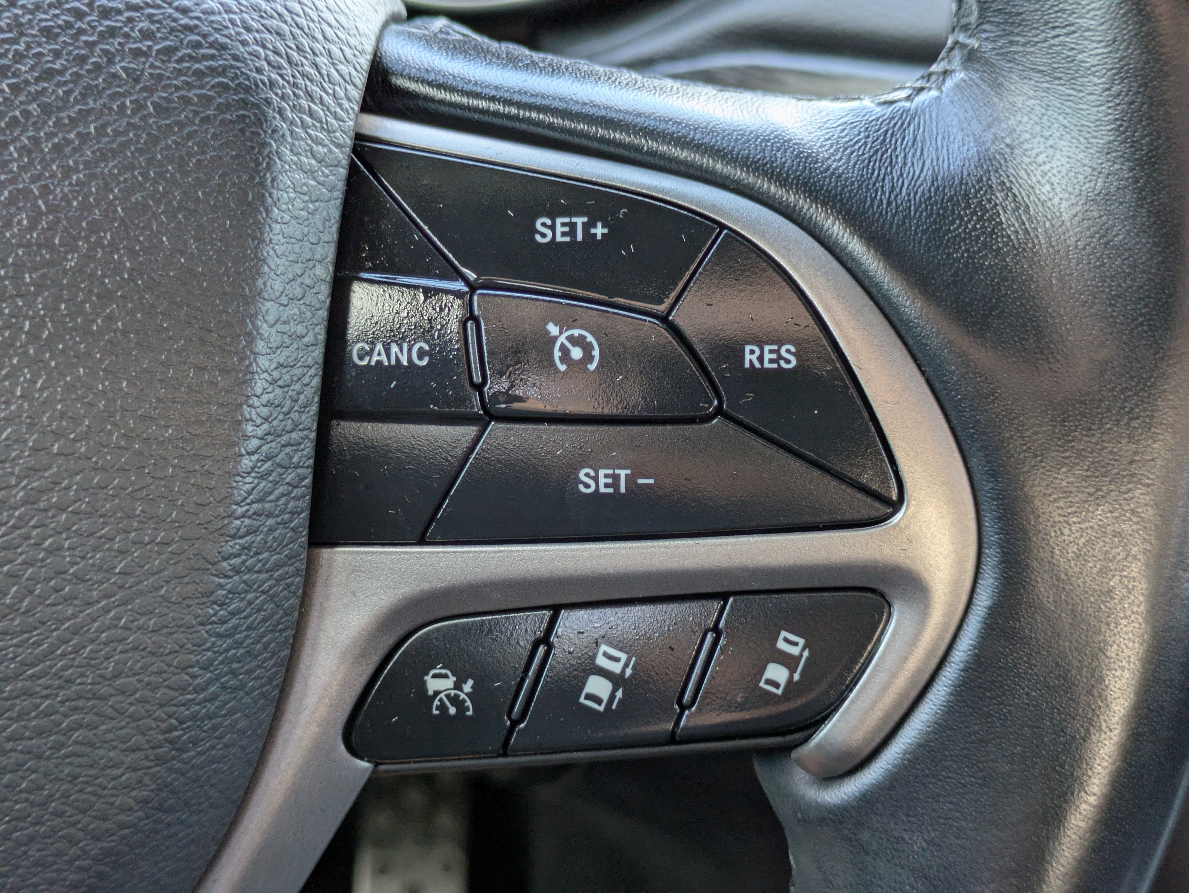 Used 2019 Jeep Grand Cherokee High Altitude RWD image 26