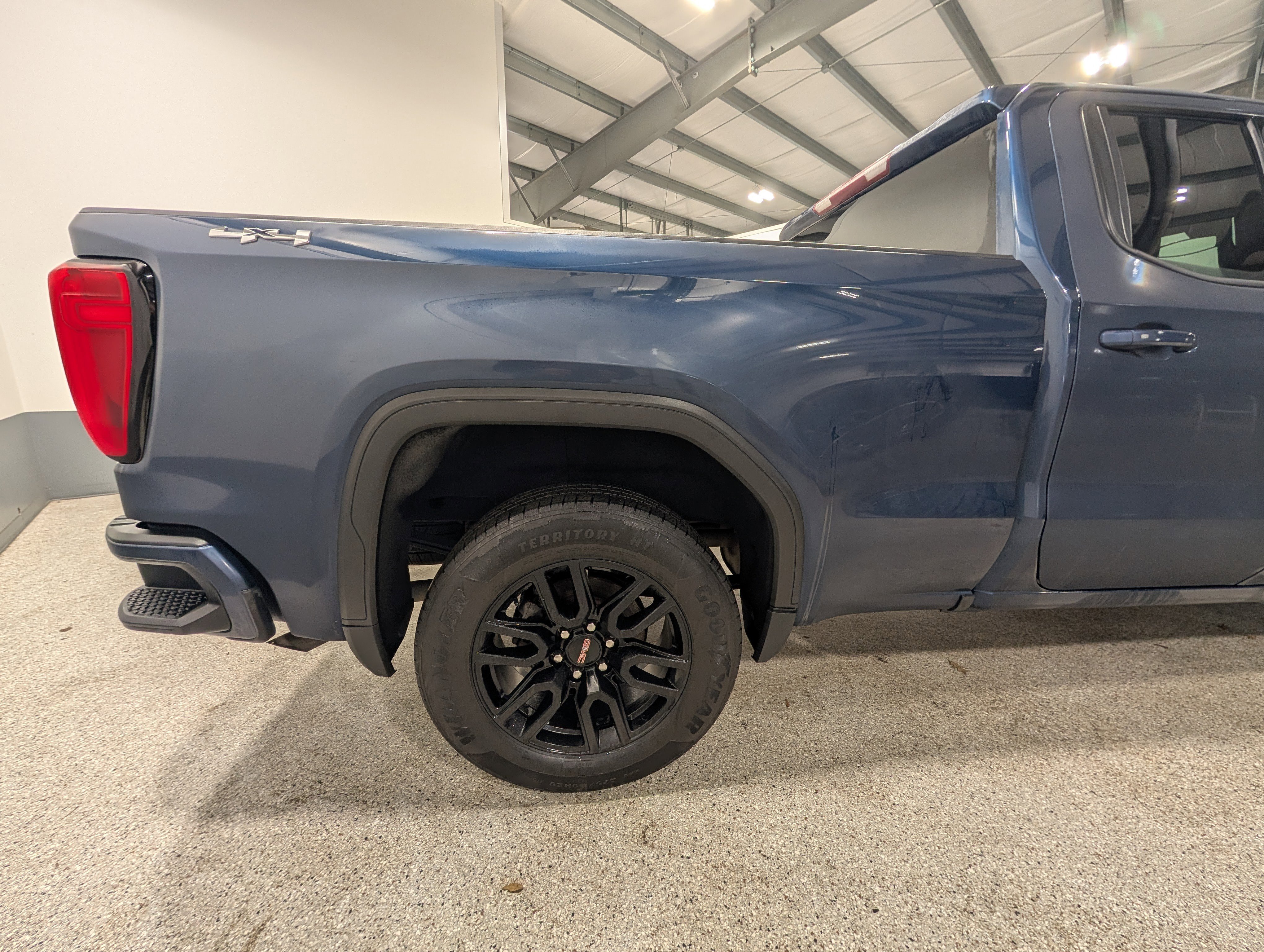 Used 2021 GMC Sierra 1500 Elevation AWD/4WD image 9