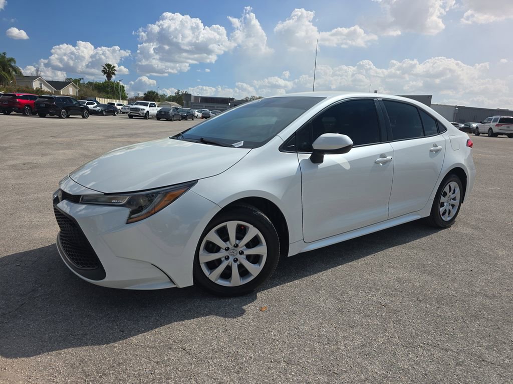Used 2022 Toyota Corolla LE image 25