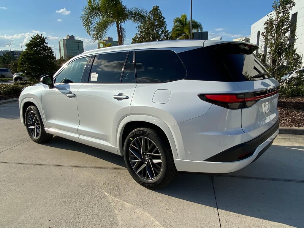 New 2026 Lexus TX 350 AWD image 2