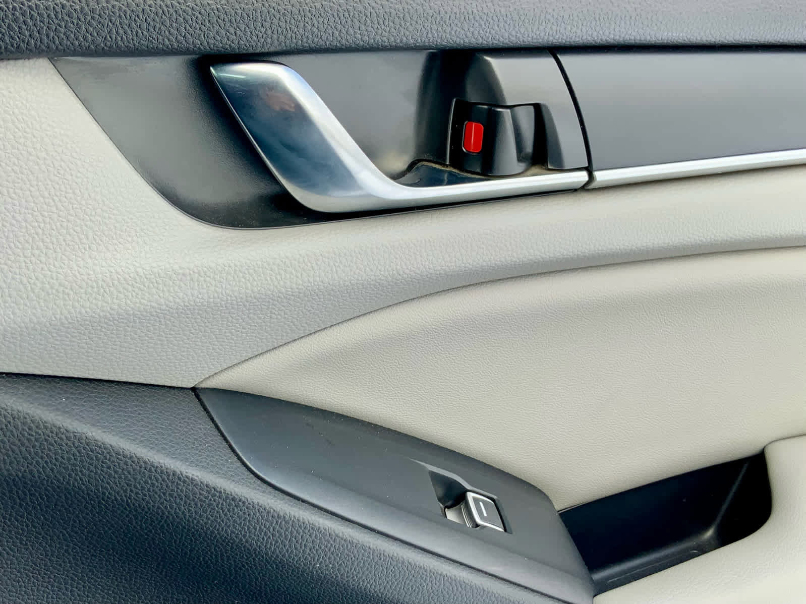 Used 2019 Honda Accord LX image 46