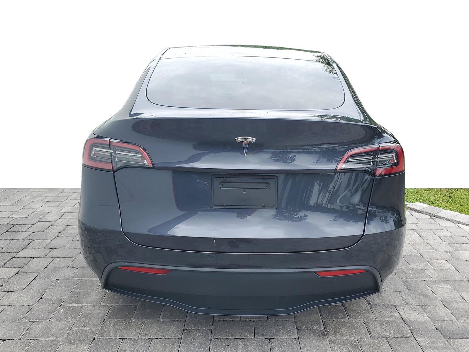 Used 2024 Tesla Model Y Long Range RWD image 5