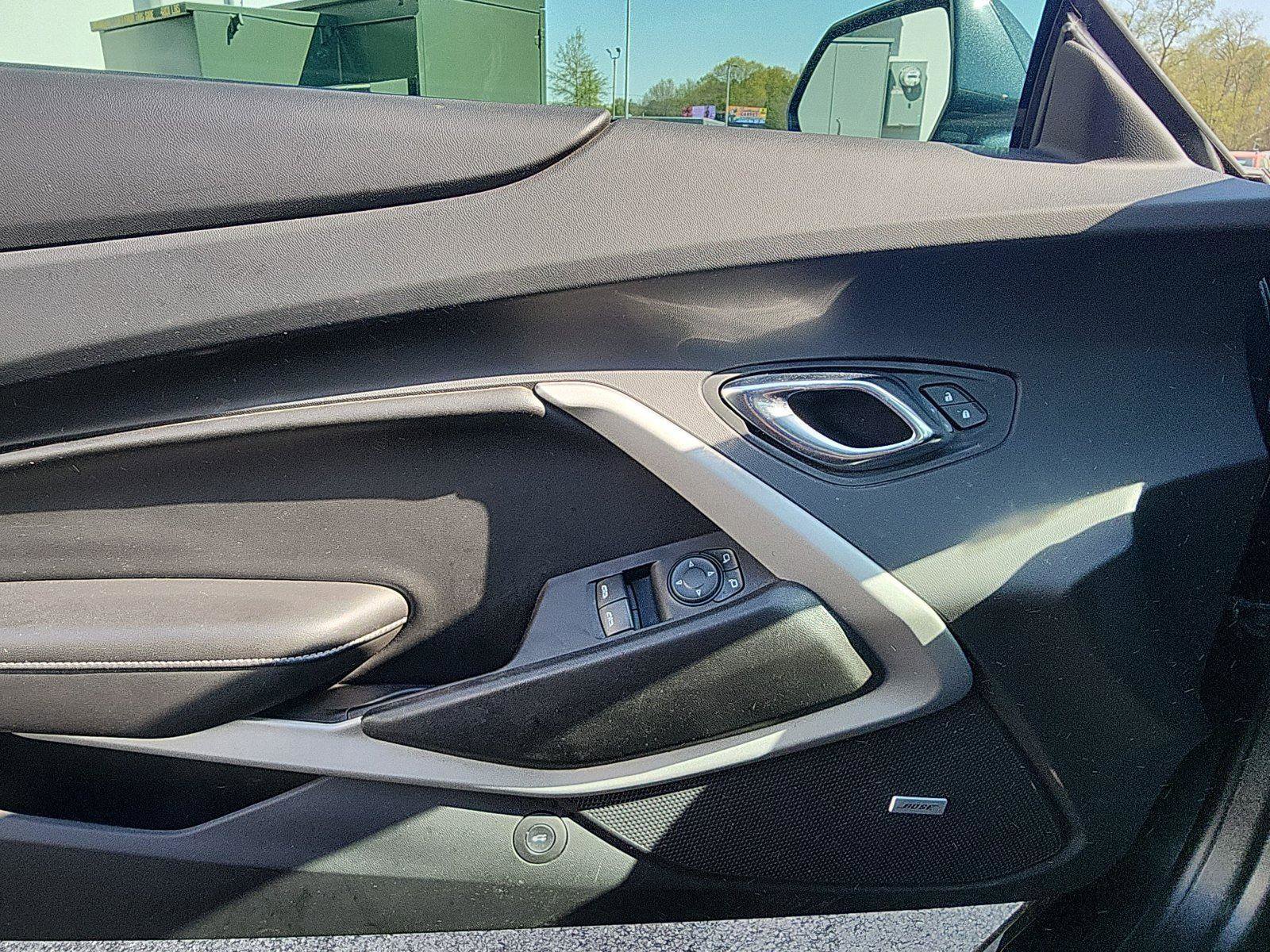 Used 2019 Chevrolet Camaro LT w/ Technology Package image 18