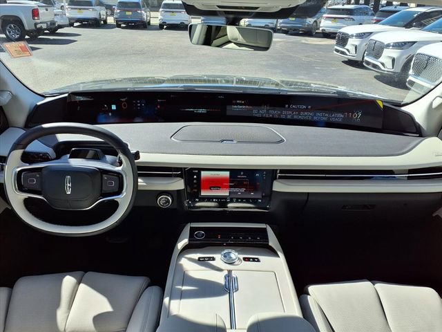 New 2026 Lincoln Navigator Premiere image 10