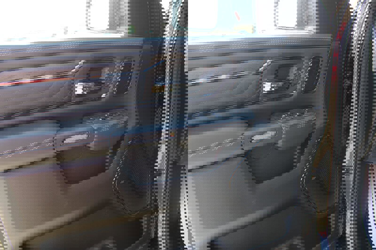 Used 2026 RAM 1500 Limited w/ Bed Utility Group image 9