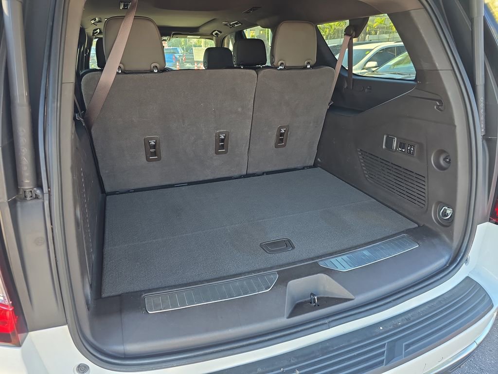 Used 2022 GMC Yukon XL Denali w/ Denali Premium Package image 10