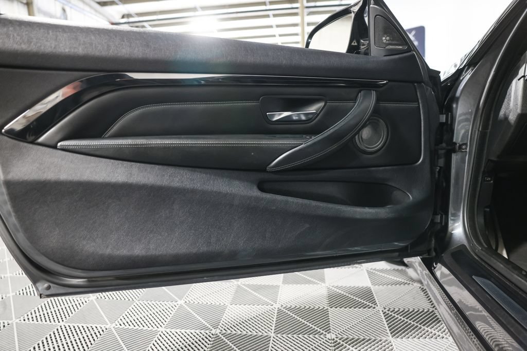 Used 2015 BMW M4 Coupe RWD image 35