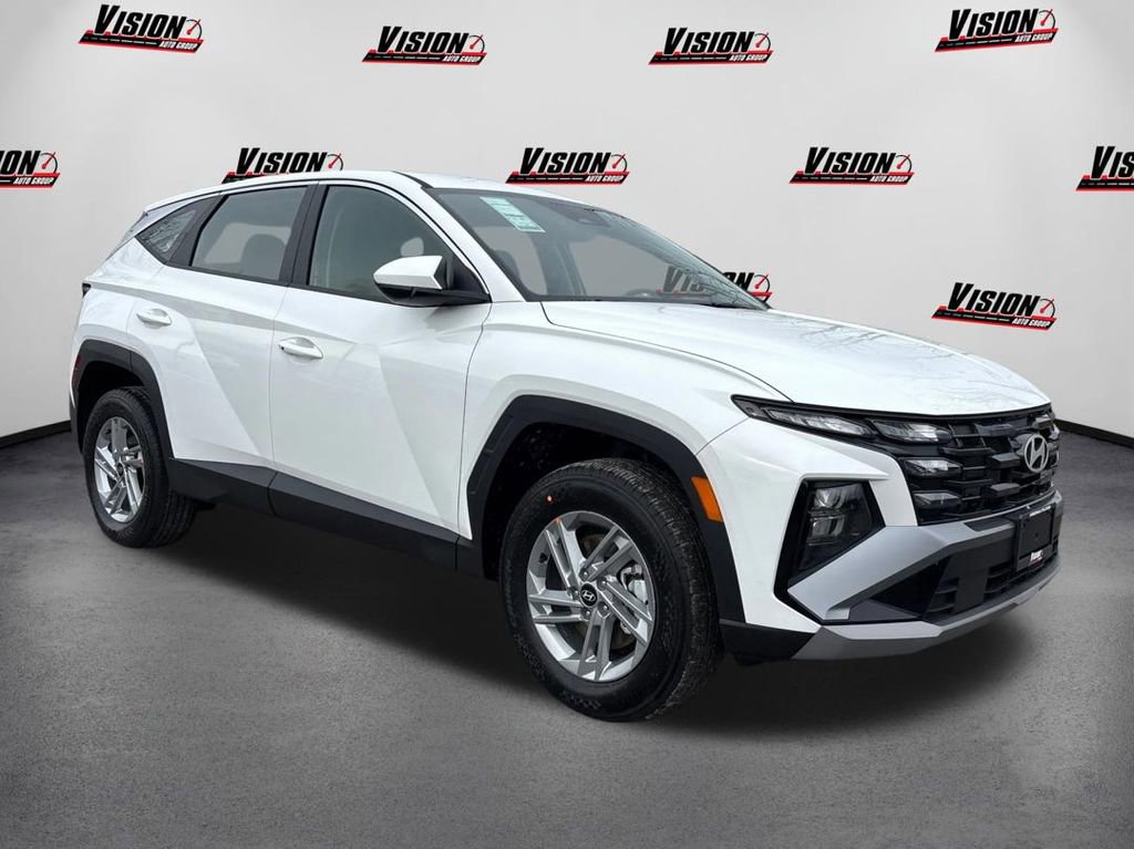New 2026 Hyundai Tucson SE image 3