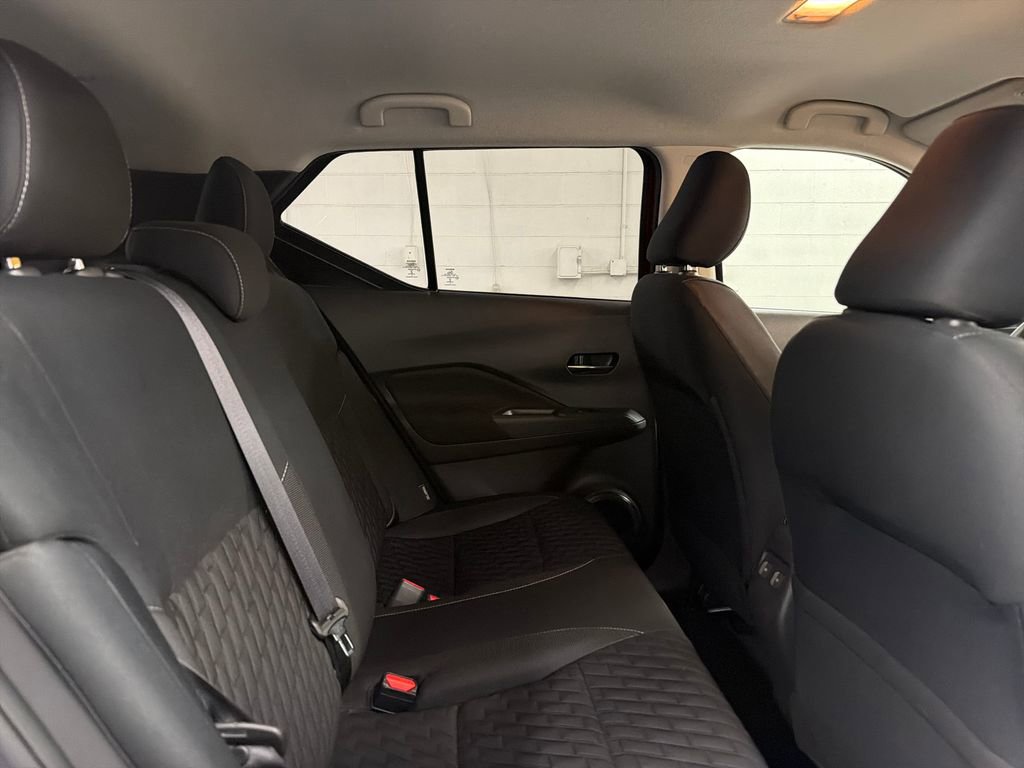 Used 2021 Nissan Kicks SV FWD image 28