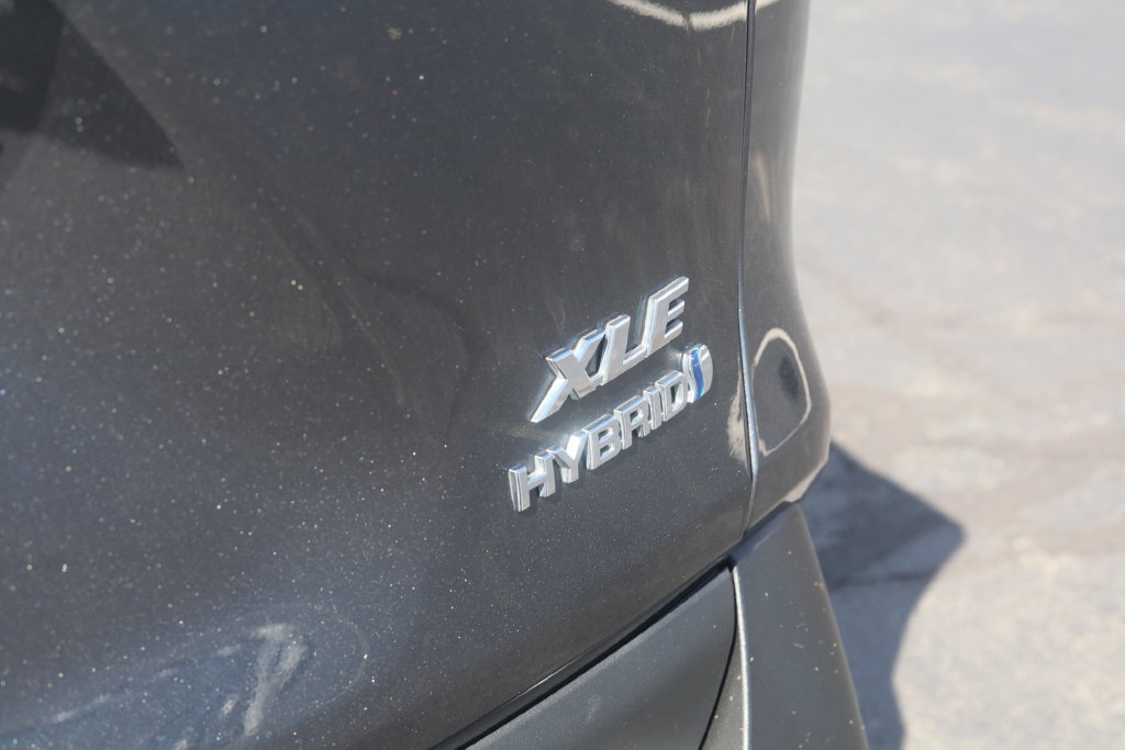 Used 2021 Toyota RAV4 XLE w/ Convenience Package AWD/4WD image 33