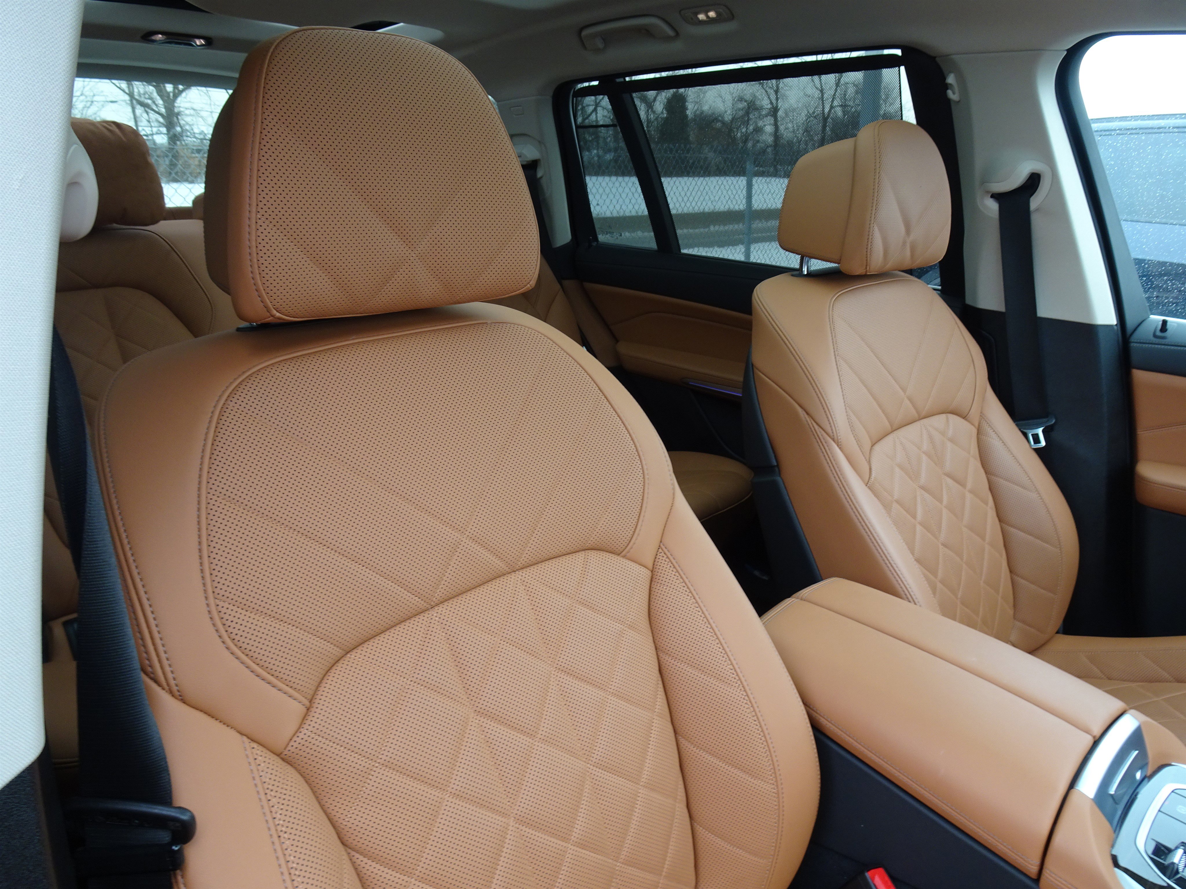 Used 2023 BMW X7 xDrive40i w/ Premium Package image 32