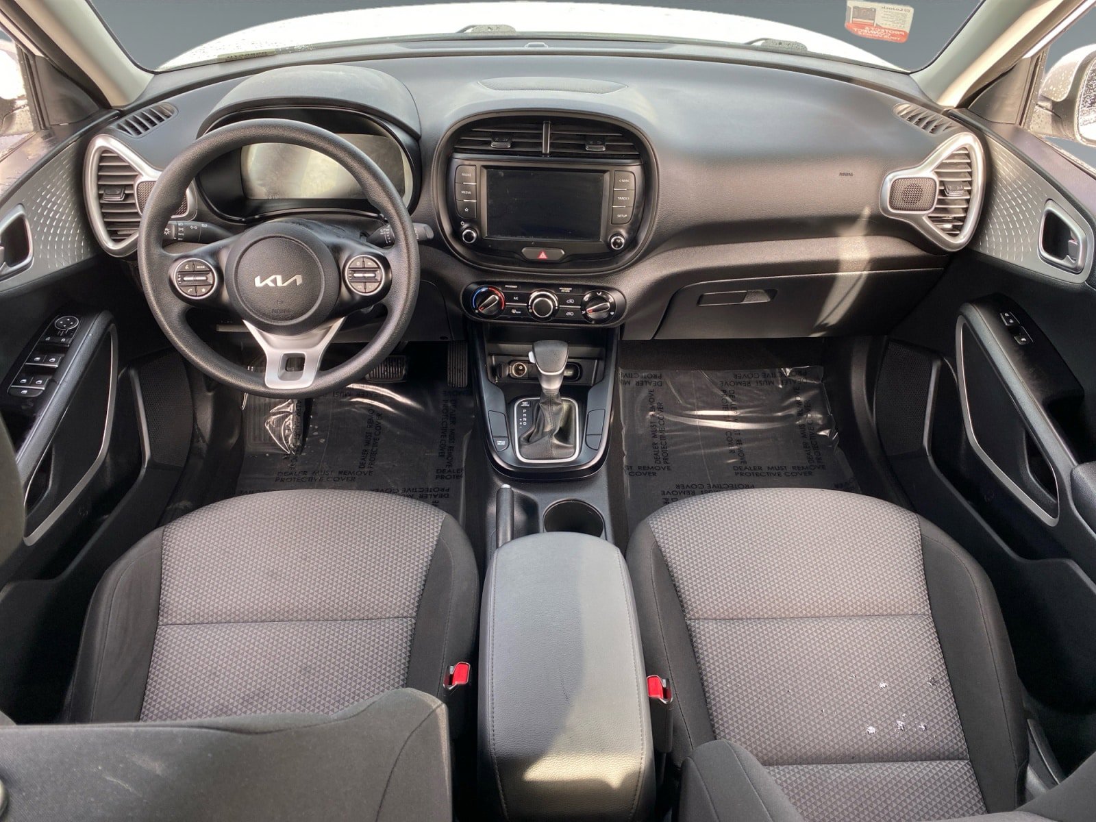 Used 2025 Kia Soul LX FWD image 10