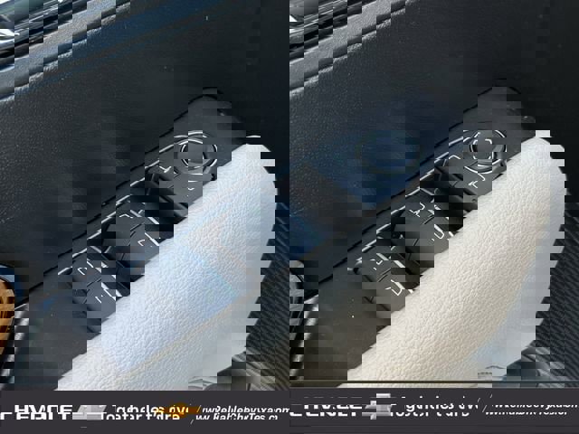 Certified 2024 GMC Canyon Denali image 30