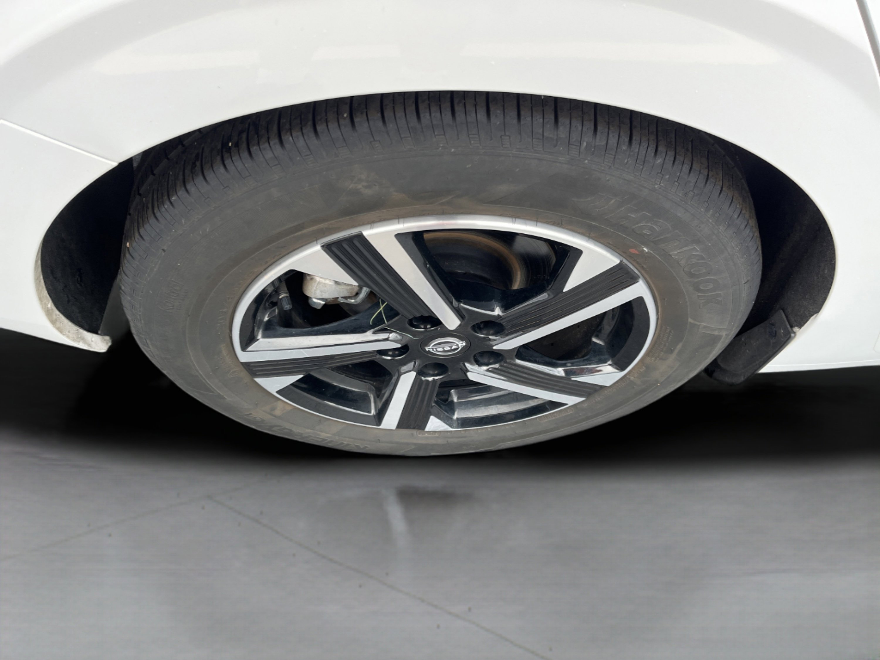 Used 2024 Nissan Sentra SV image 9