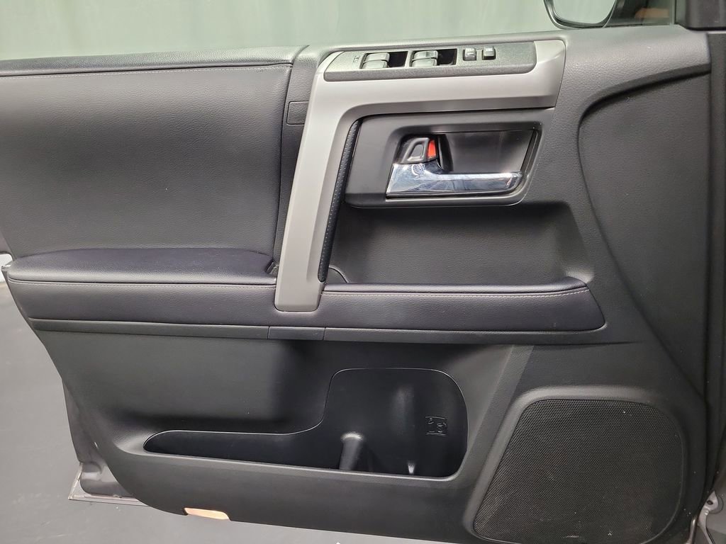 Used 2021 Toyota 4Runner SR5 Premium image 23