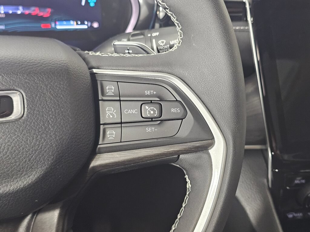 Used 2023 Jeep Grand Cherokee 4WD 4xe image 25
