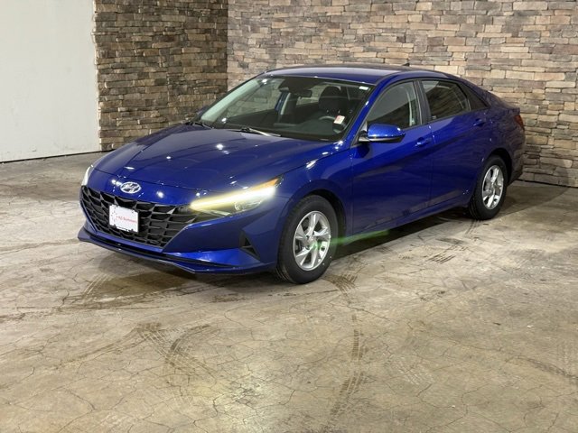 Used 2021 Hyundai Elantra SE image 5