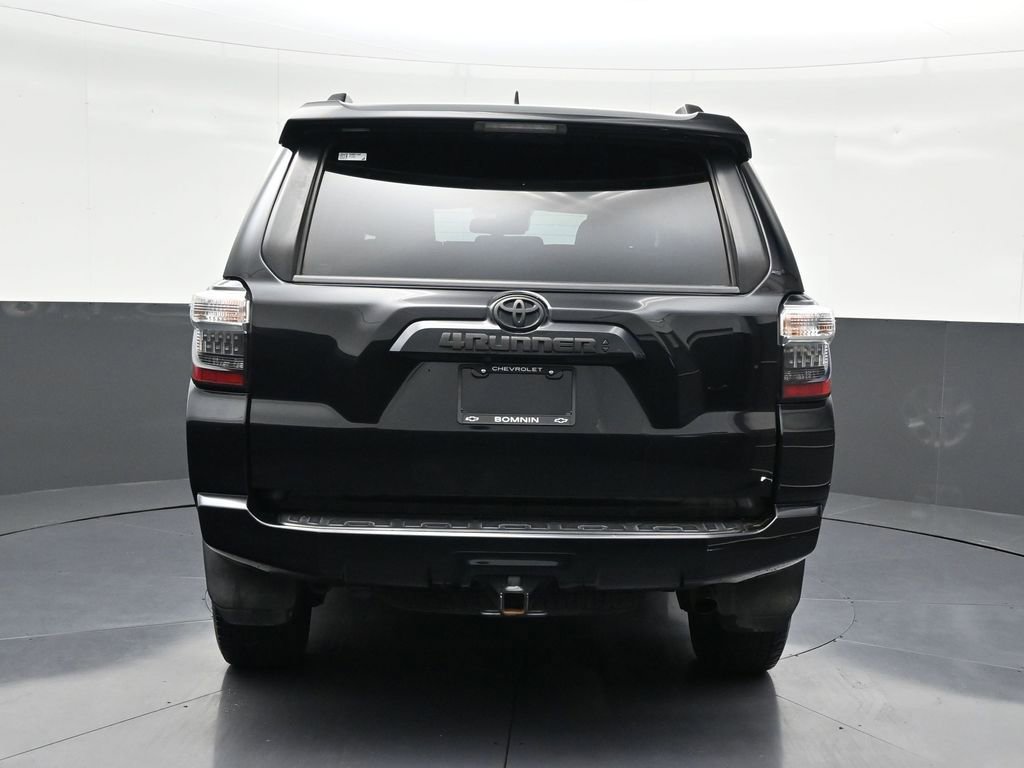 Used 2021 Toyota 4Runner SR5 Premium image 4
