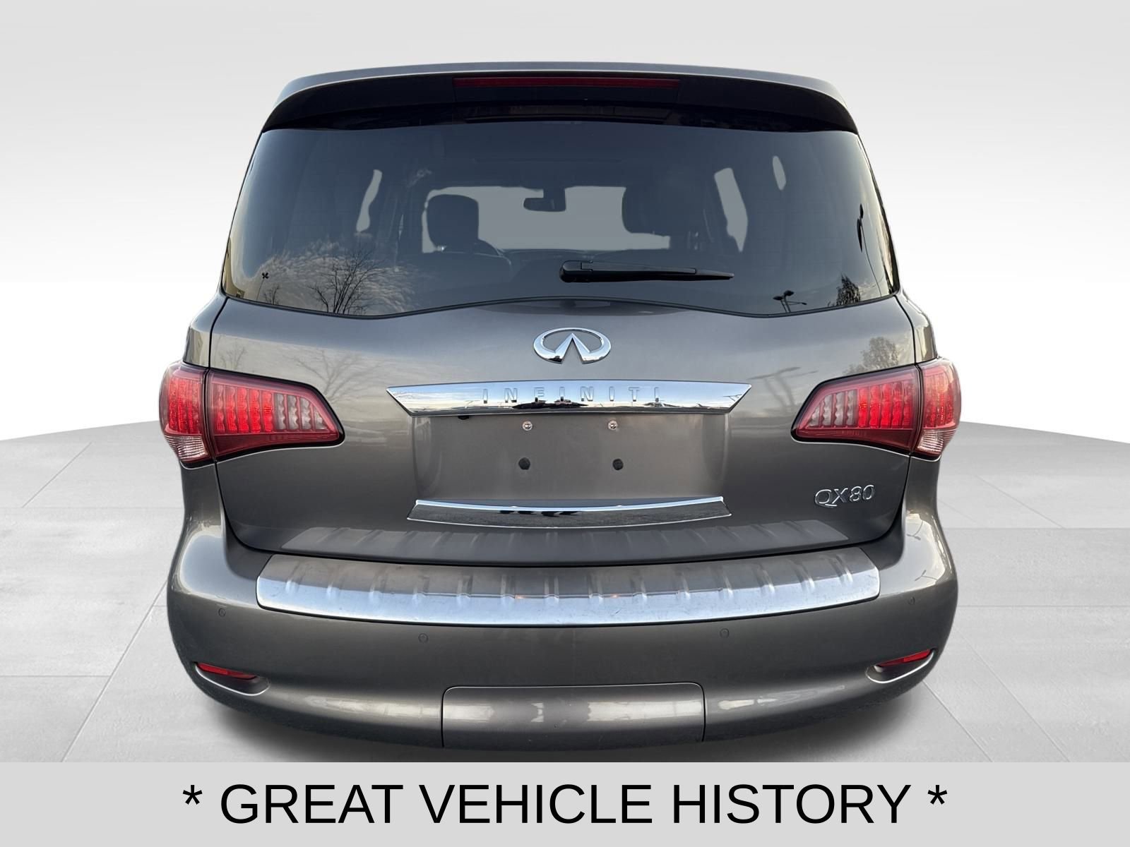 Used 2016 INFINITI QX80 4WD w/ Driver's Assistance Package image 4