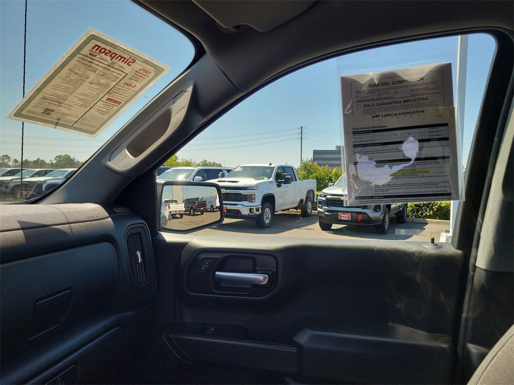 Used 2025 Chevrolet Silverado 1500 Custom image 11