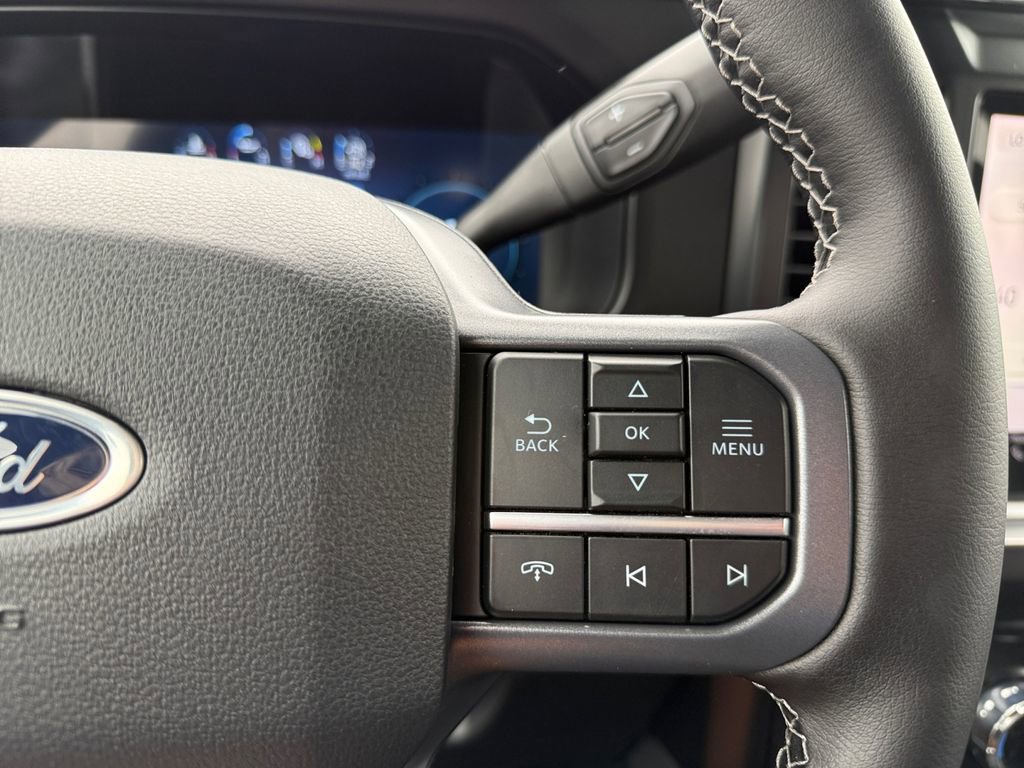 New 2026 Ford F250 Lariat w/ Black Appearance Package image 22